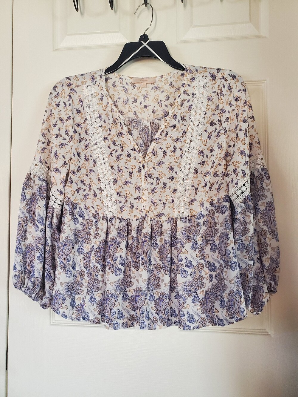Boho Floral Lace-Trim Peasant Top Cream Blue Flowy Medium Pullover Long Sleeves